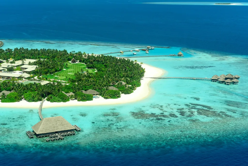 Maldives: A Tropical Oasis