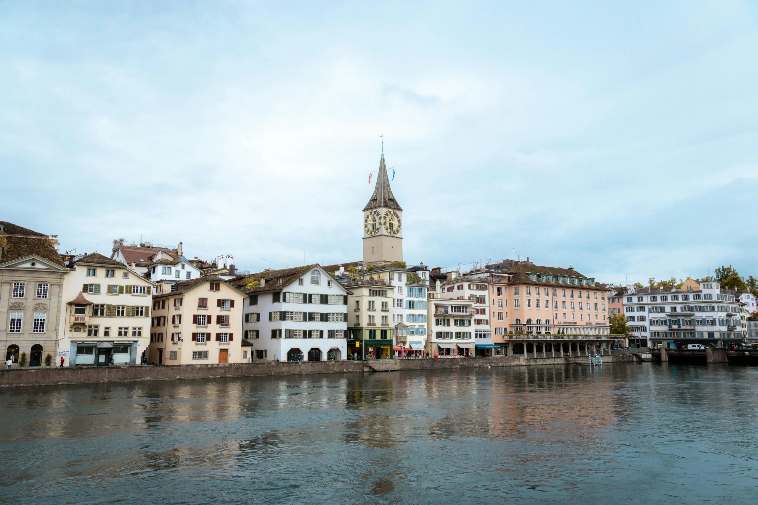 Best Places to Visit in Switzerland: A Guide to Iconic Landscapes and Charming Cities